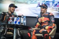 MotoGP AUT Marcel Hirscher Johann Zarco PK © Philip Platzer Red Bull Content Pool Kopie.jpg