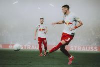 Luka Sucic und Aleksa Terzic (c) Jasmin Walter FC Red Bull Salzburg.jpg