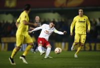 Jonatan Soriano (RBS) und Tomas Pina (Villarreal) (c) GEPA .jpg